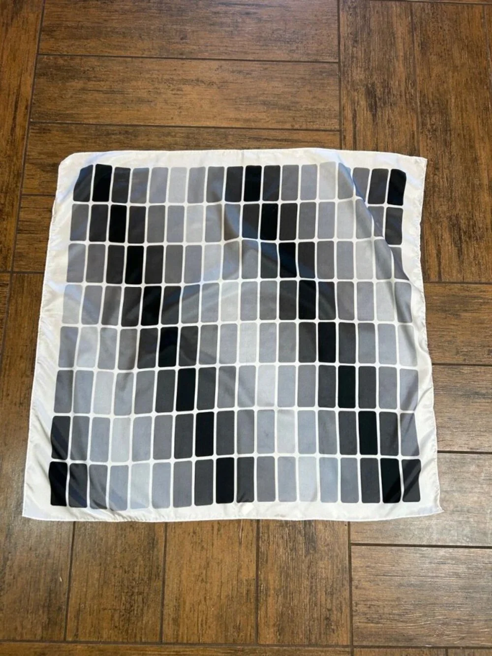 Glentex Vintage Made in Japan 26” Square Scarf  Ombre Gray Bricks 100% Nylon